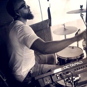 Meet your Posher, Troy